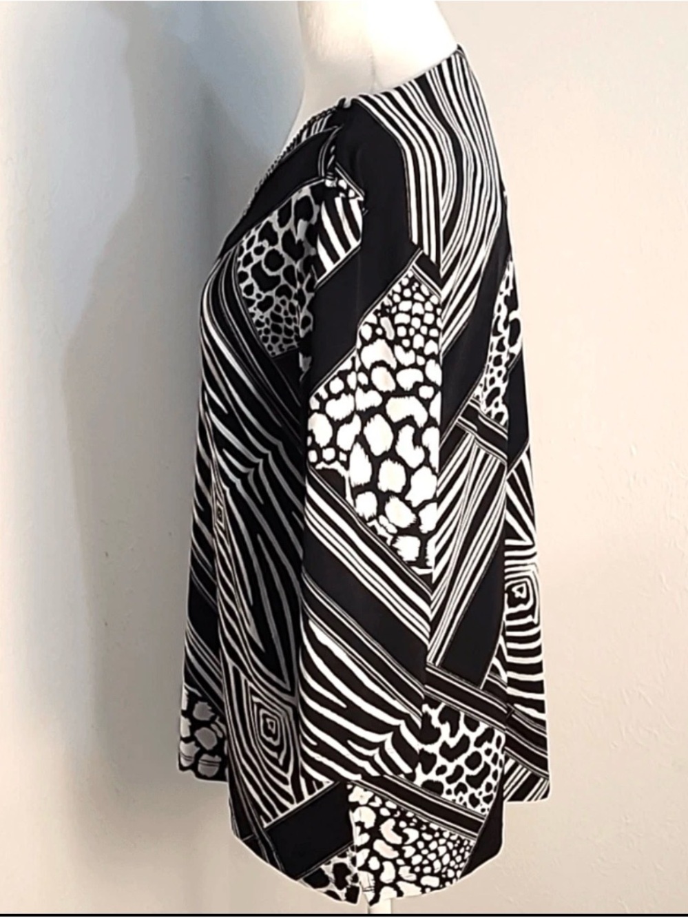 JM Collection Black & White Mixed Animal Print V-Neck Tunic with Beaded Trim - Picture 6 of 9
